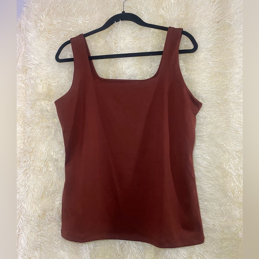 Nine West Tank